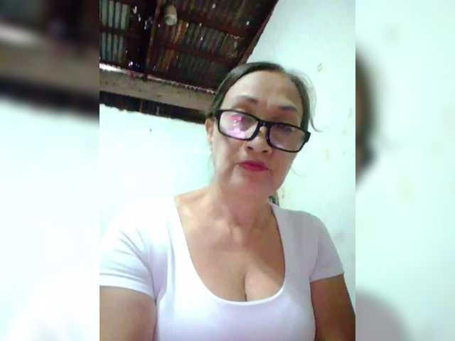 cherrywhite03 live webcam show