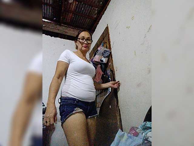 cherrywhite03 live webcam show