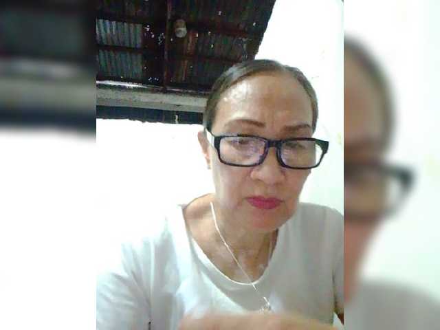 cherrywhite03 live cam on BongaCams
