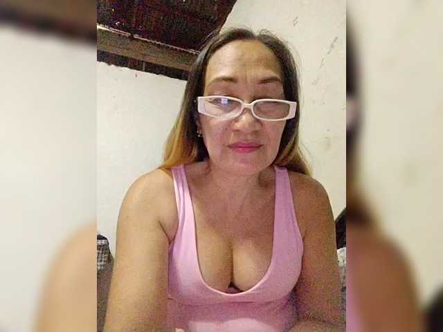 cherrywhite03's BongaCams show and profile