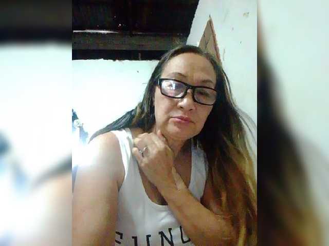 cherrywhite03 live cam on BongaCams