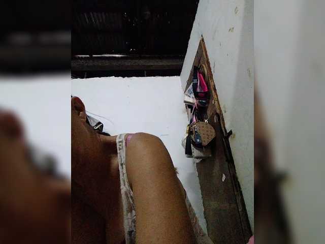 cherrywhite03 live cam on BongaCams