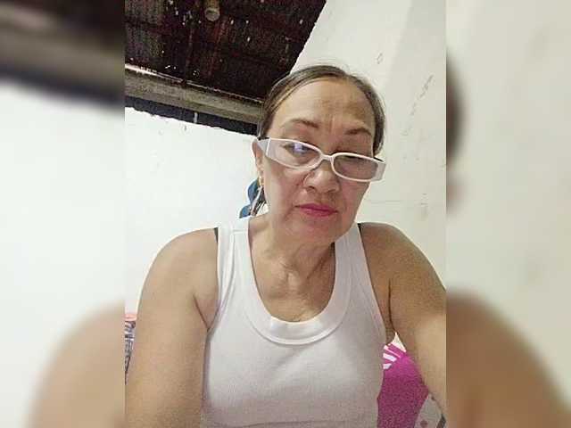 cherrywhite03's BongaCams show and profile