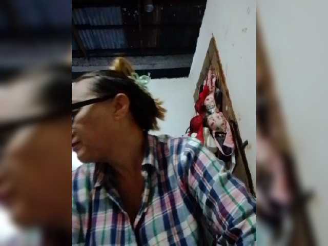 cherrywhite03 live cam on BongaCams