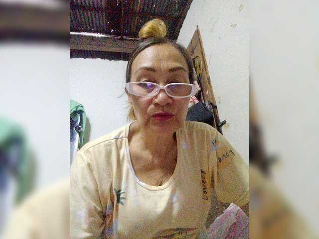 cherrywhite03 live cam on BongaCams