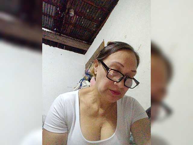 cherrywhite03 live webcam show