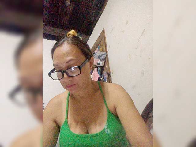 cherrywhite03 live webcam show