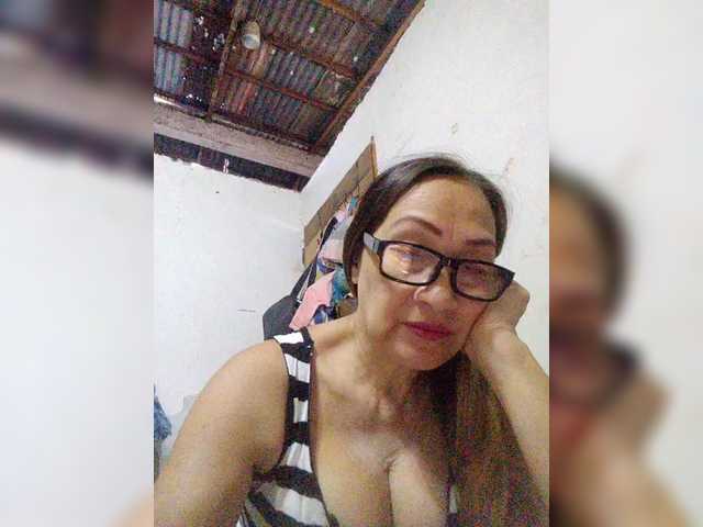 cherrywhite03 live cam on BongaCams