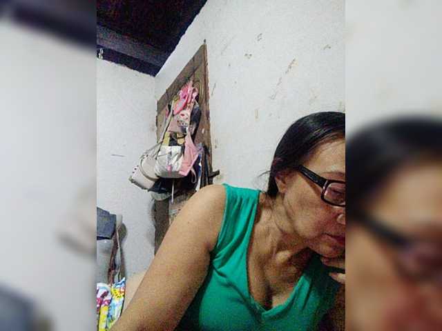 cherrywhite03 live cam on BongaCams