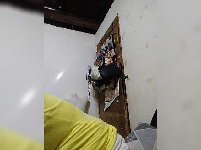 cherrywhite03 live cam on BongaCams