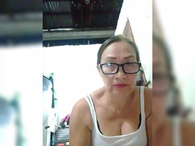 go to chat with cherrywhite03