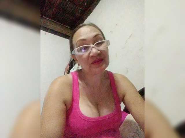 cherrywhite03's BongaCams show and profile