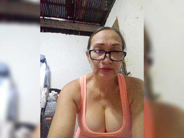 cherrywhite03 live webcam show