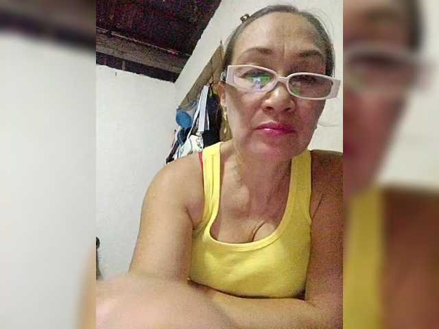 cherrywhite03's BongaCams show and profile