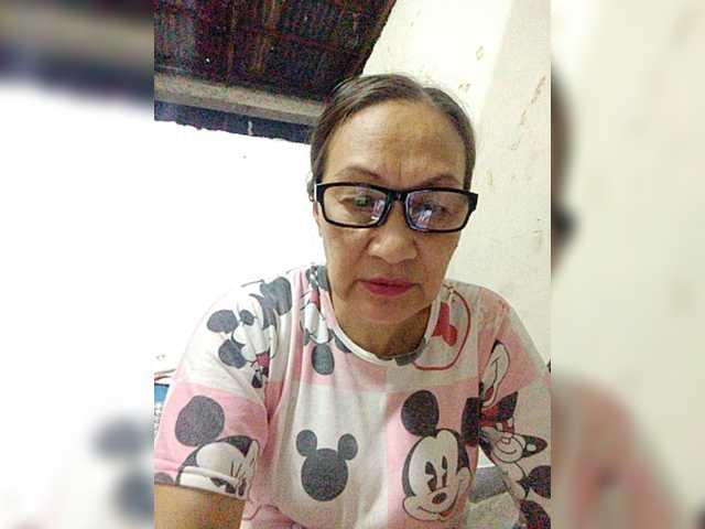 cherrywhite03 live cam on BongaCams