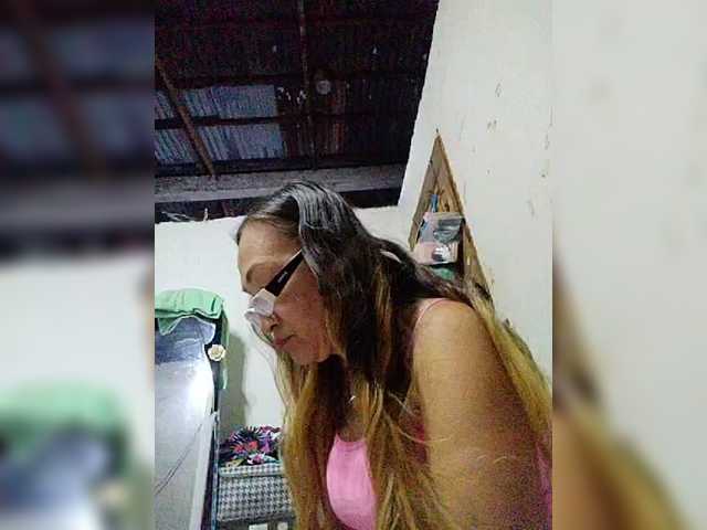 cherrywhite03 live cam on BongaCams