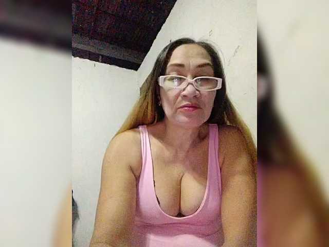 cherrywhite03's BongaCams show and profile