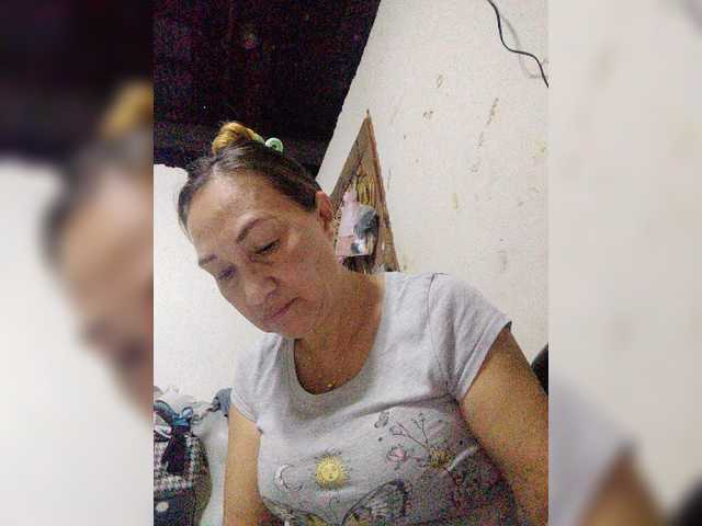 cherrywhite03 live cam on BongaCams