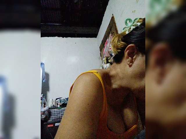 cherrywhite03 live cam on BongaCams