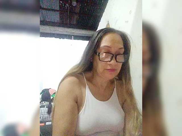 cherrywhite03 live webcam show