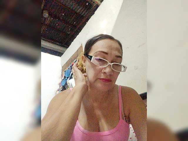 cherrywhite03's BongaCams show and profile