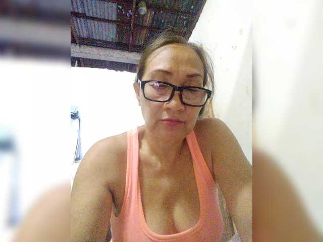 cherrywhite03 live webcam show