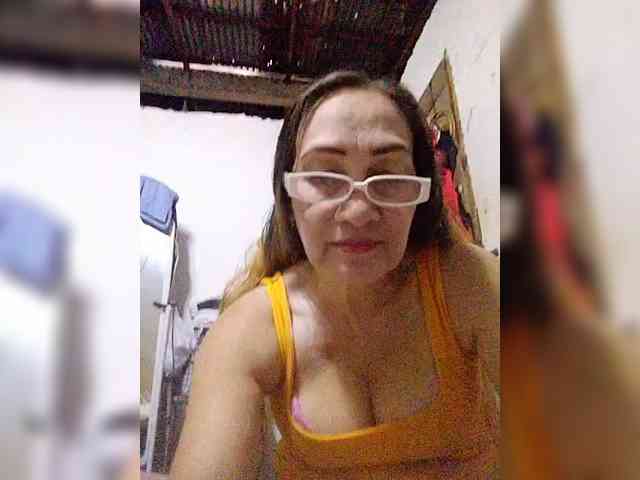 cherrywhite03 webcam