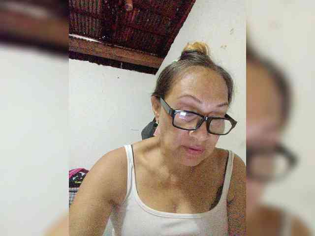 cherrywhite03 webcam