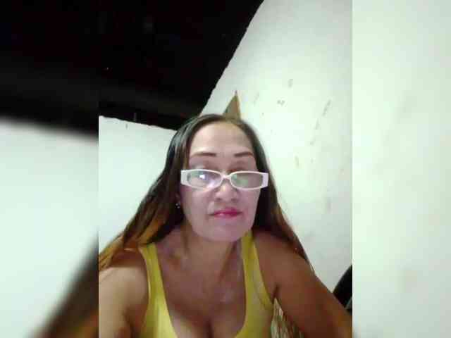 cherrywhite03 webcam
