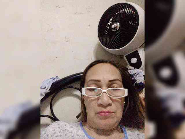 cherrywhite03 webcam