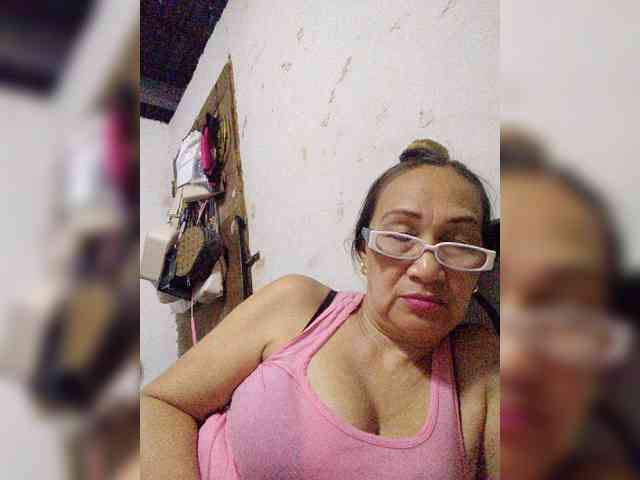 cherrywhite03 webcam