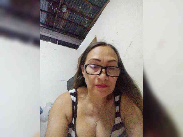 cherrywhite03 webcam