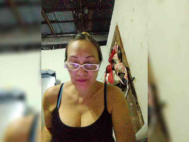 cherrywhite03 webcam