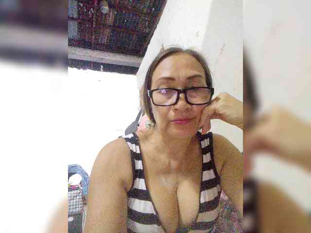 cherrywhite03 webcam