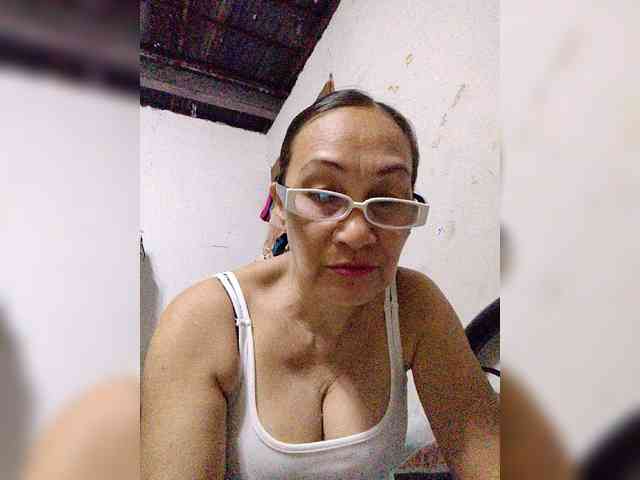 cherrywhite03 webcam