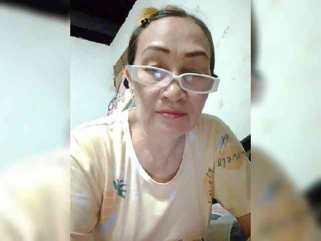 Model: cherrywhite03
