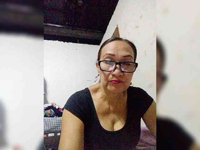 cherrywhite03 webcam