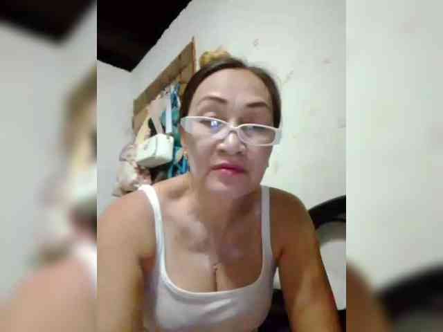 cherrywhite03 webcam