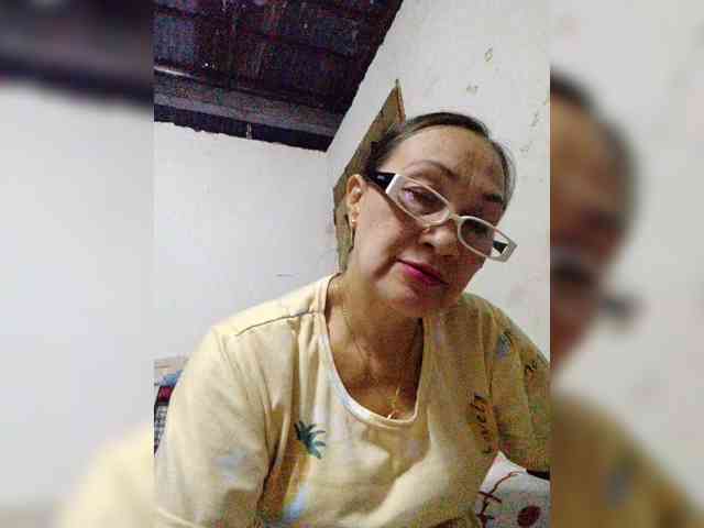 cherrywhite03 webcam