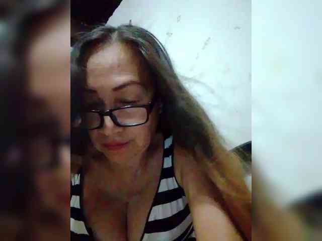 cherrywhite03 webcam