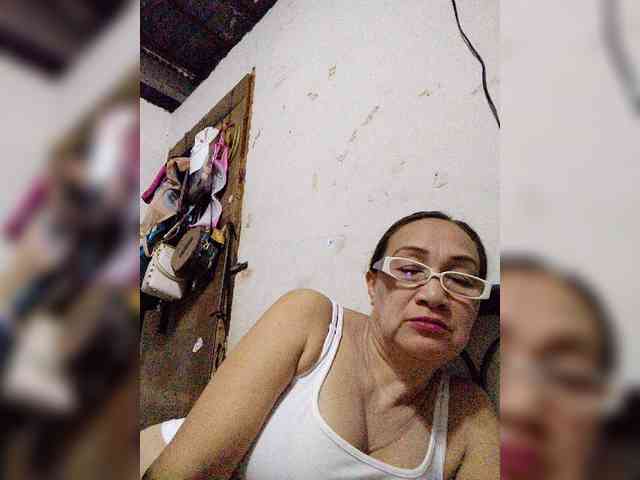 cherrywhite03 webcam