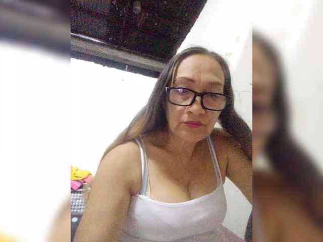 cherrywhite03 webcam