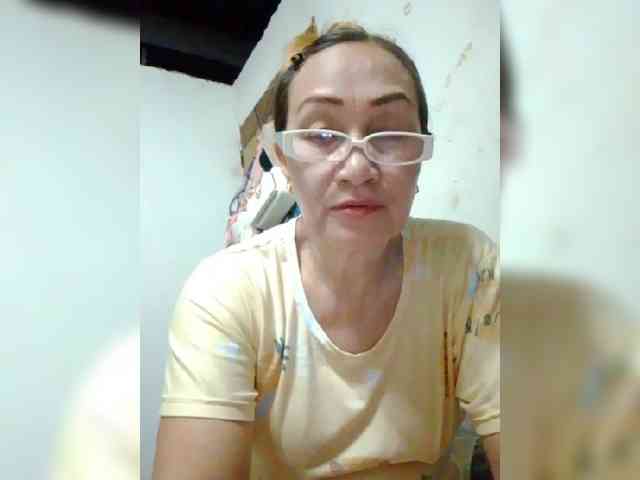 cherrywhite03 webcam