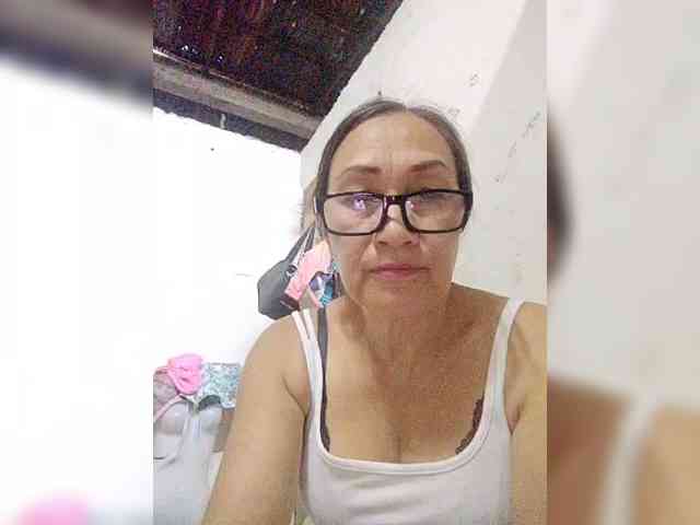 cherrywhite03 webcam