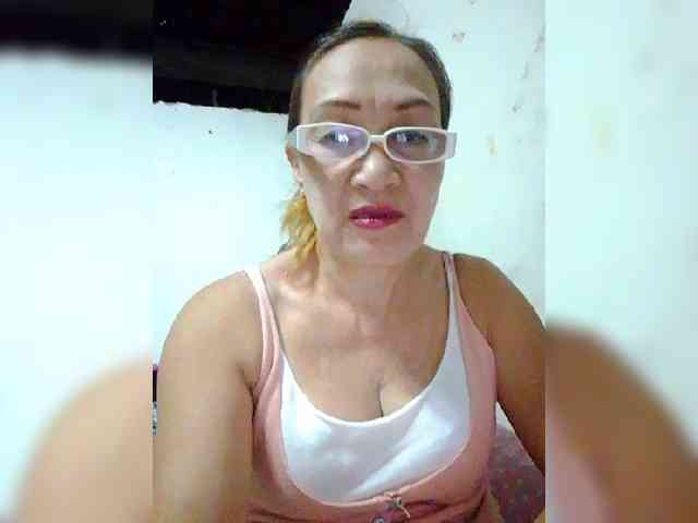 cherrywhite03 webcam