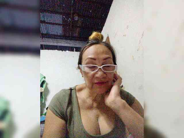 cherrywhite03 webcam