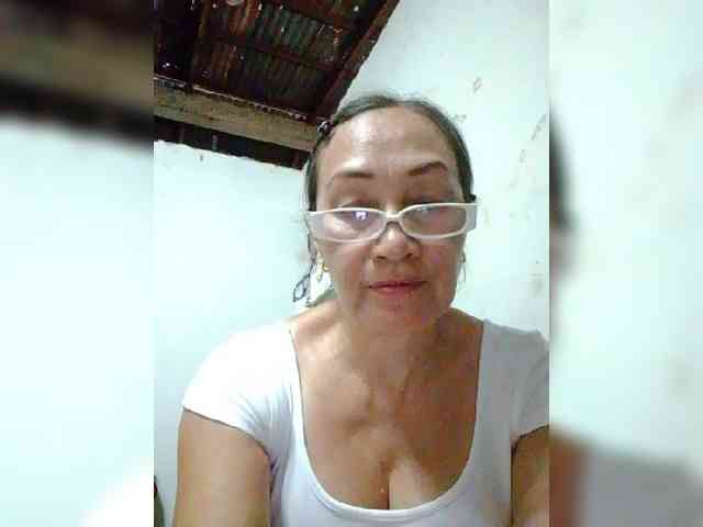 cherrywhite03 webcam