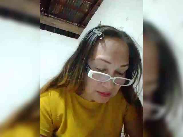 cherrywhite03 webcam