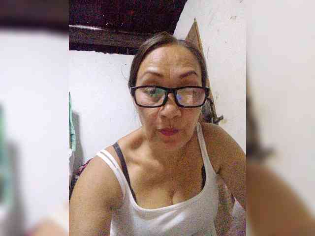 cherrywhite03 webcam