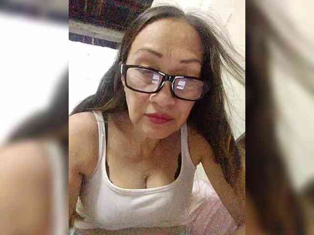cherrywhite03 webcam